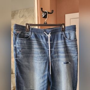 Tommy Hilfiger size Large relaxed pull on Jeans